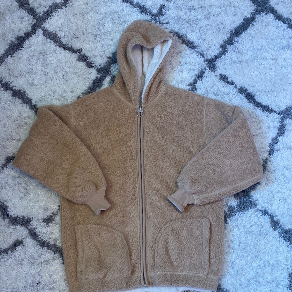 Reversible fluffy jacket